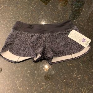 Luluemon Speed Short - Black Pattern - size 8